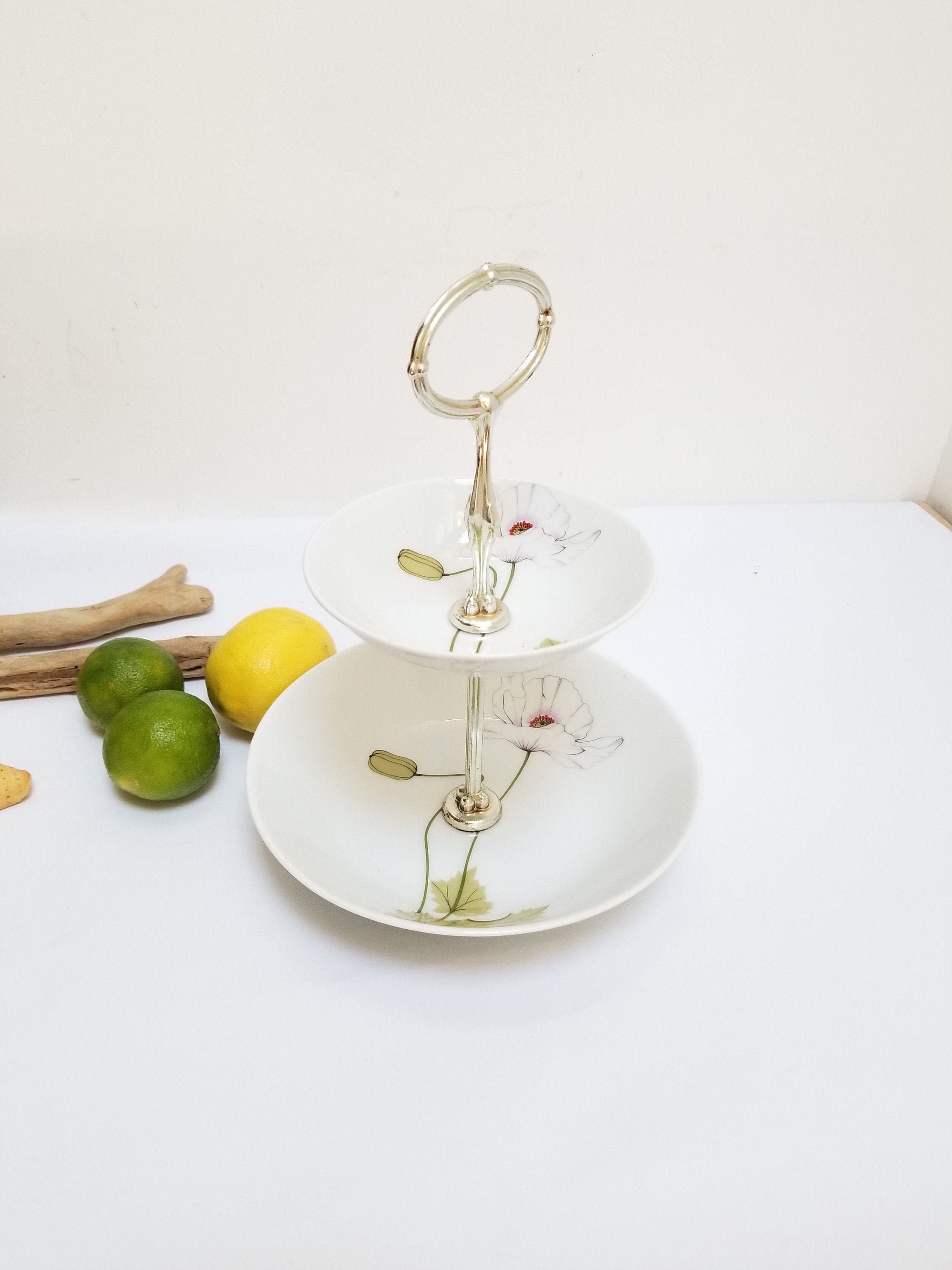 Stand de Gâteaux en Porcelaine Allemande Vintage Par Scherzer avec Détail Fleurs Stand à Deux Niveau