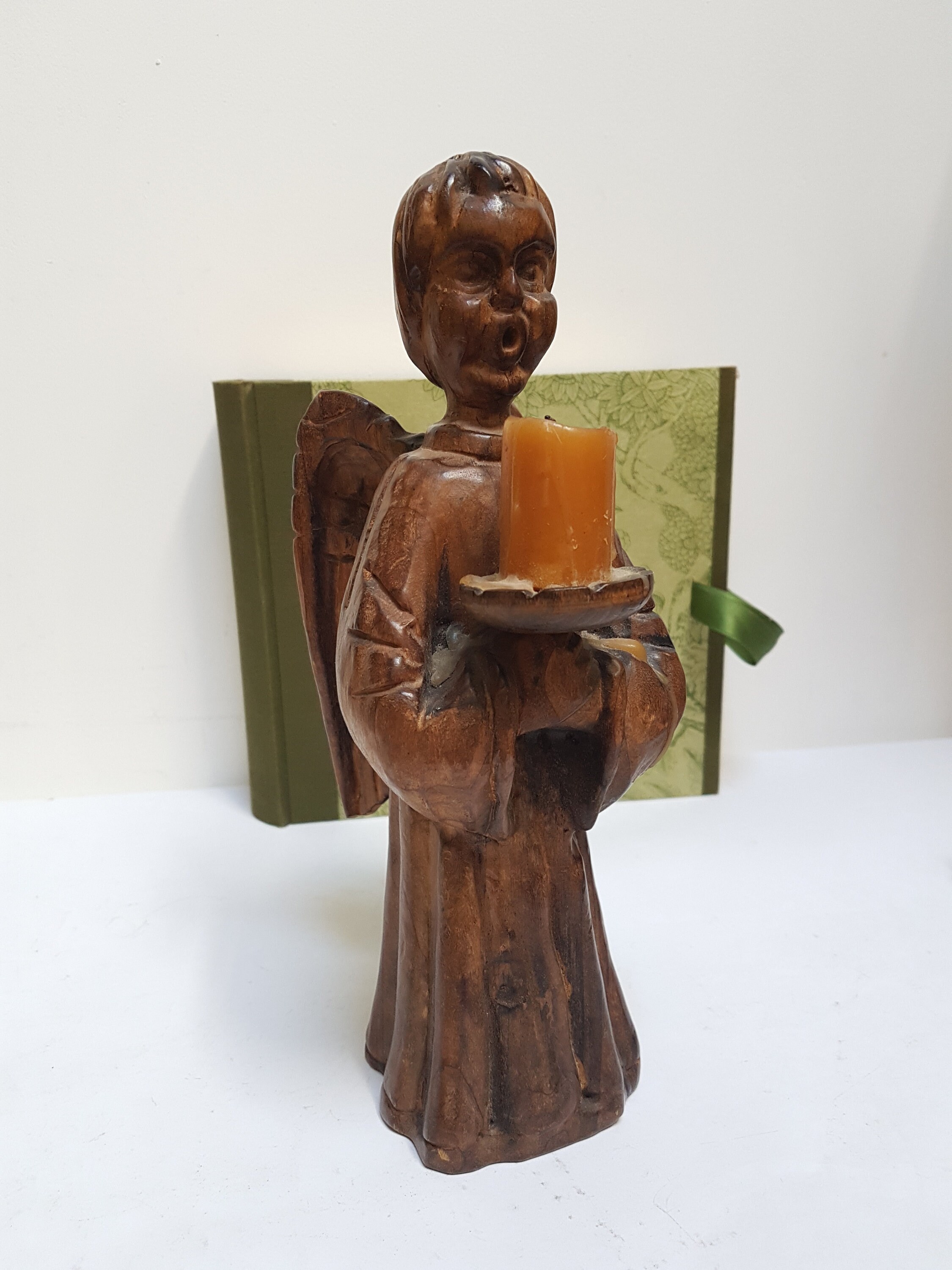 Vintage Français Bougie en Bois Sculptée à La Main Tenant L'ange. Décoration d'église Vintage França