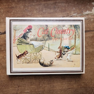 vintage 1979 Livre « Cat Country » Une histoire de Joan Tate, livre pour enfants en anglais, cartes postales illustrées par Ana Butzelaar