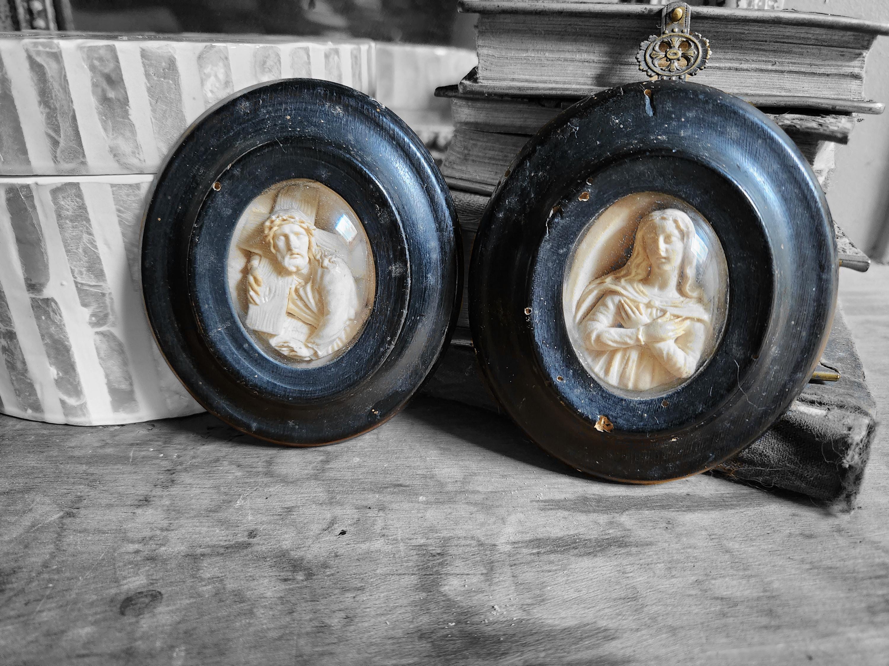 Antique Napoleon III Small Meerschaum Religious Carvings Jesus Carrying The Cross And The Madonna In Ebony Oval Frames