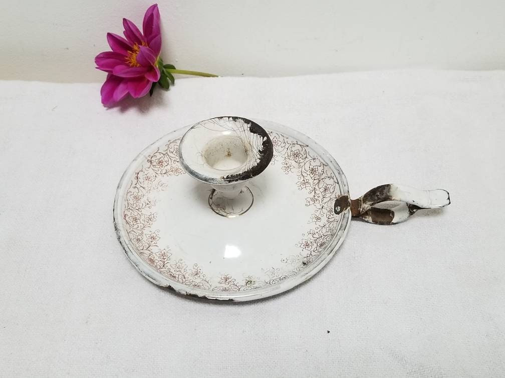 Bougeoir en Émail Vintage. Bougie de Transport Wee Willy Winkie' Style. Blanc avec Motif Floral Brun