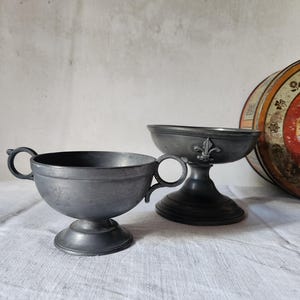 Cuencos antiguos de peltre francés del siglo XIX (vajilla de taberna)