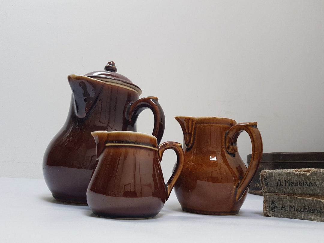 Antique French porcelain hot chocolate jug with stirrer – Chez Pluie
