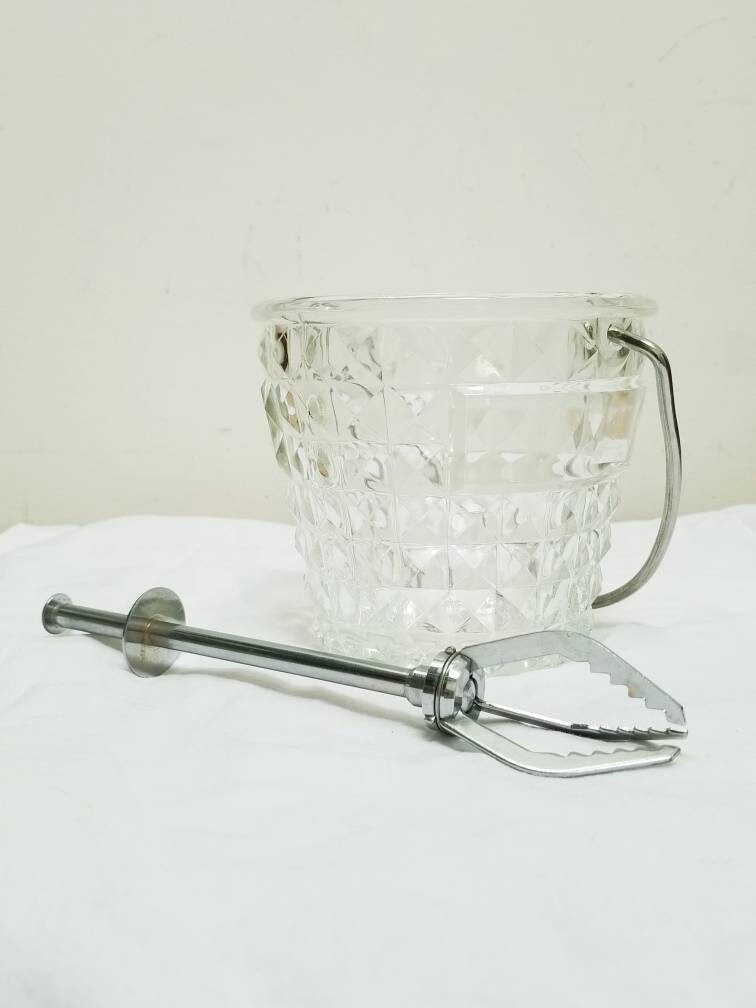Vintage Français Diamond Pattern Glass Ice Bucket avec Poignée et Pinces, Maker Bvb. Mcm Barware. Se