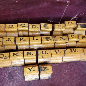 1 PIEZA. Sello de letra de impresión francesa vintage. Letra del alfabeto de impresoras de tinta. Impresión de tinta de letras del alfabeto de goma. Establecer conjunto de tintas para álbumes de recortes.