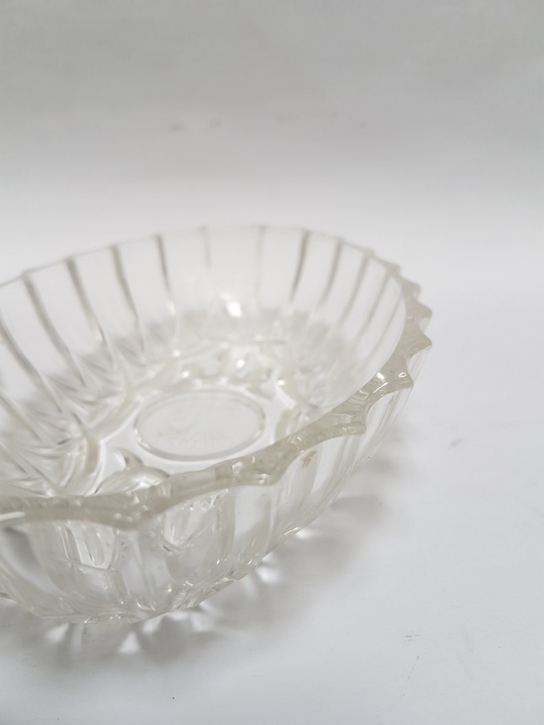 Lot De Ramequins Et Saladiers En Opaline - Marque Huilor Dulcine - Verre Blanc Laiteux