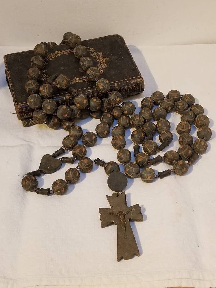 Français Rosaire Mural en Bois Vintage Rustique. Lourdes France Souvenir Religieux. Perles de Chapel