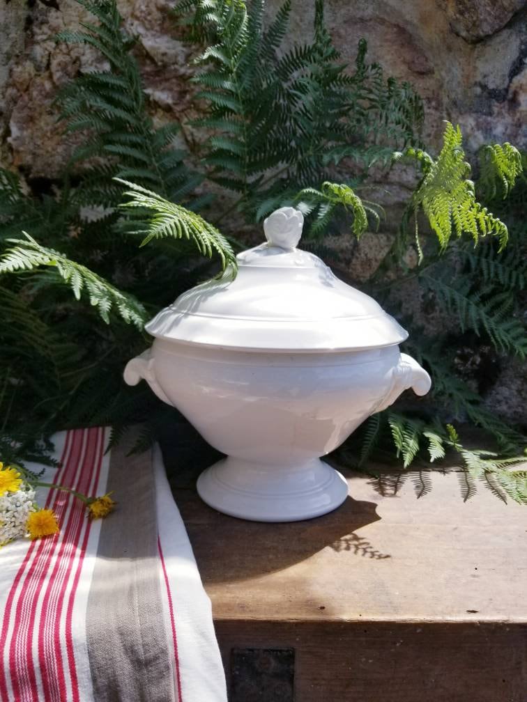 Antique Français Opaque de Sarreguemines 1875 Circa White Ironstone Soup Tureen. Terre Fer Antique S