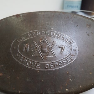 Antique French WWI Food Canteen: Marque Déposée Metal Container with Glass Dish