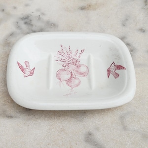 Antique French Rustic Onnaing Terre De Fer Soap Dish Transferware Red Birds and Radishes. Ironstone Soapdish 1900.