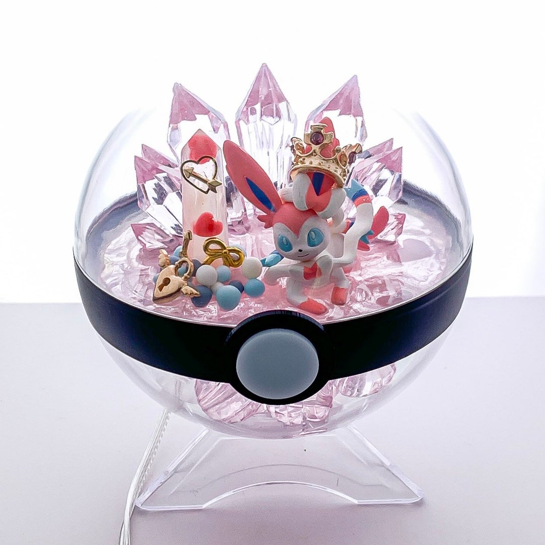 Pokemon Eevee 18oz Carnival Cup W Floating Confetti Pokeballs