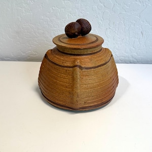 Vintage Ceramic Jar with Lid Sea Shell | Vintage Pottery | Cookie Jar