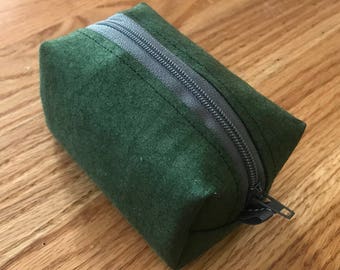 Cosmetic bag - green