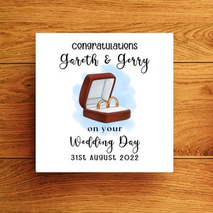 Carte de jour de mariage gay faite à la main en Irlande et personnalisée pour deux mariés Mr & Mr Félicitations, deux cartes d’alliances en or