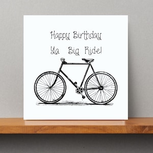 Carte d’anniversaire pleine d’esprit pour le cycliste féminin Ya Big Ride, carte d’anniversaire irlandaise drôle et grossière faite à la main en Irlande