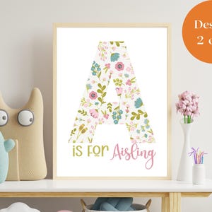 Bonita decoración de pared para habitación infantil con letra A grande / Impresión floral inicial personalizada para niña / 8 diseños / Efecto lino A4 / Regalo con nombre personalizado