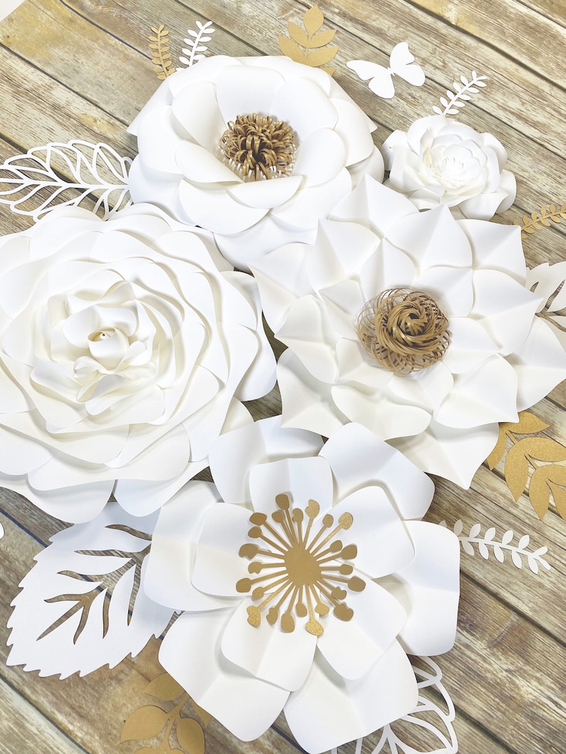 White Paper Flowers Wall Decor With Gold 5pcs Nursery Name Etsy