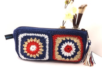 Make-up bag crocheted in Granny Square design, cosmetic bag vintage look, purely handmade