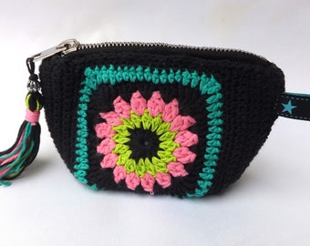 Crocheted bag in Granny Square design, purse vintage look, pure handwork