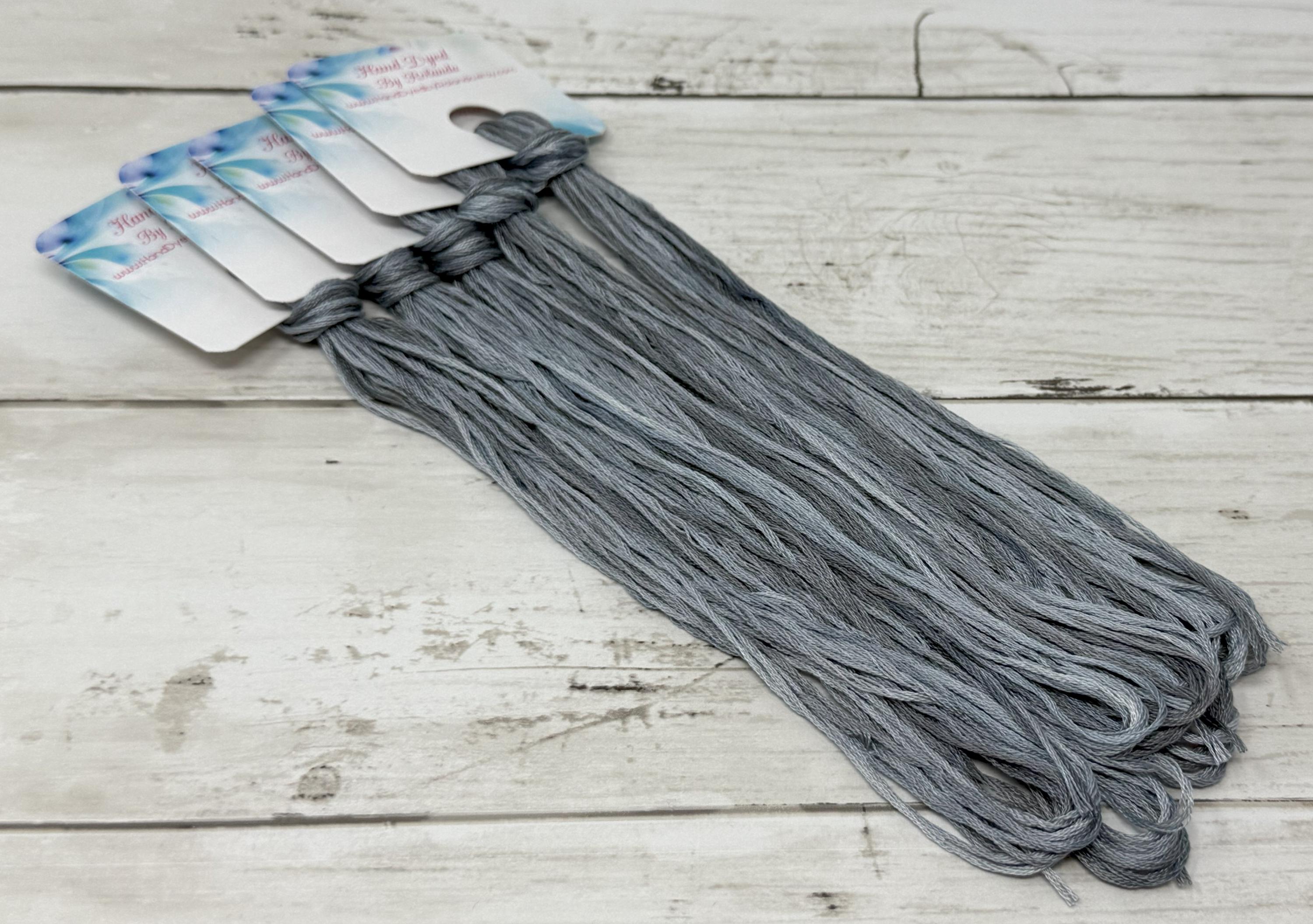 Stina スティナ embroidery gray M Blue-gray ~ Hand-dyed DMC Floss ~ 6 Strand Cotton Cross Stitch