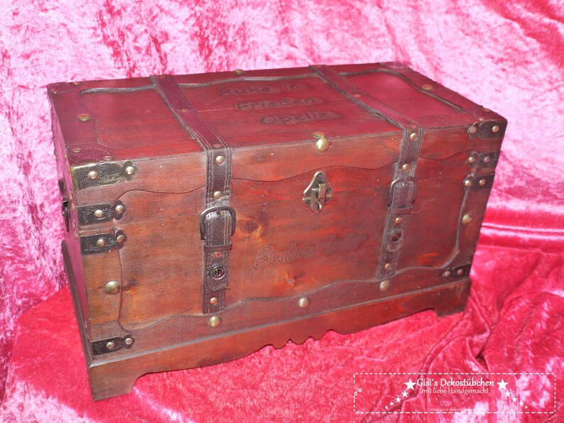 Animal coffin with desire engraving