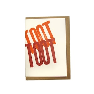 Tarjeta de felicitación Toot Toot impresa tipografía