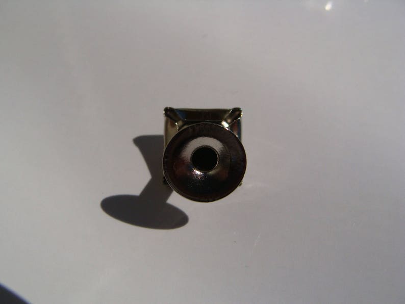 20 silver metal pyramid rivets