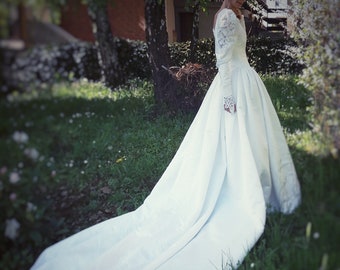 Vintage wedding dress 80s beaded, train, puffy shoulders