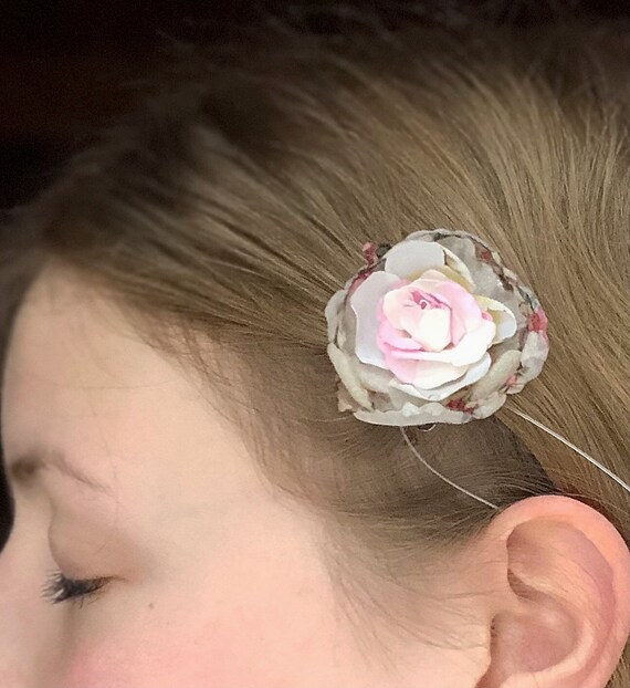Flower clips best sale for dresses