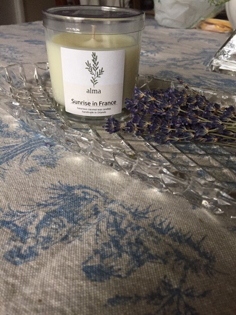 SUNRISE IN FRANCE ; lavender ; hand-poured luxury coconut wax candle container candle,all natural candle.