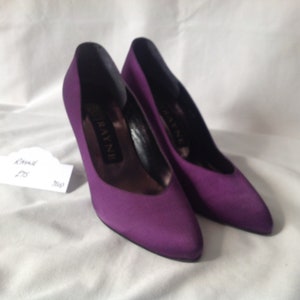 Vintage Rayne purple amethyst satin court shoes size US 7