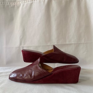 Vintage Aster all leather burgundy mules wedge slippers size UK 8