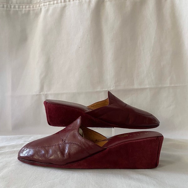 Vintage Aster all leather burgundy mules wedge slippers size UK 8