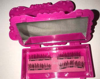 Mirrored travel case with Magnetic Eyelashes. (triple magnet)
