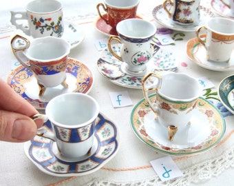 Mini tasse et sous-tasse vintage pour collectionneur ou dinette pour enfant