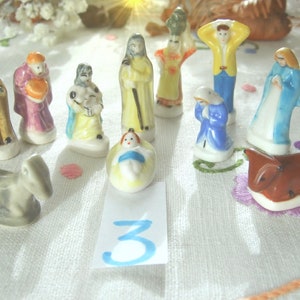 Miniature Nativity scene in porcelaine for Christmas decor and King cake fèves Nativity Nativité #3