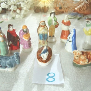 Miniature Nativity scene in porcelaine for Christmas decor and King cake fèves Nativity Nativité #8