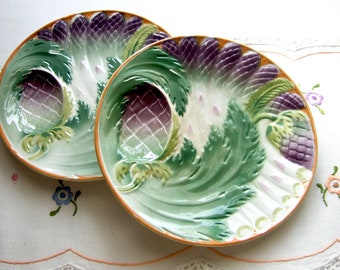 Two French antique asparagus and artichoke plates, Art Nouveau Majolica Barbotine earthenware, early 1900s