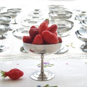 French Vintage Stainless Steel Footed Bowls for Ice Cream or Champagne, Art Deco Bistro Cups, 1970s