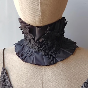 Fashion ruffle collar. Black gothic handmade neck choker. Women Men Clown Costume pleated necklace. Burlesque cosplay elizabethan victorian