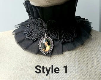 Gothic tulle ruffle collar with lace and pendant. Black handmade choker. Women Clown Costume pleated necklace. Burlesque cosplay victorian