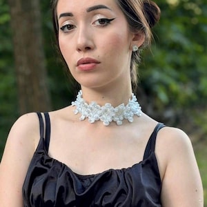 Bridal style white lace choker with pearls, Bohemian lace necklace, Adjustable delicate pearls vintage wedding choker, cosplay fairy women