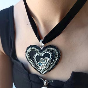 Beaded Black Heart Velvet Choker Necklace, Large crystal pendant necklace, Velvet ribbon, Elegant Women mother jewelry, Boho gothic cosplay
