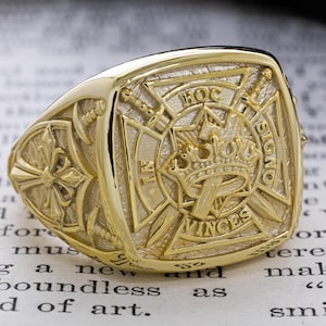 Templar Cross Solid Gold Signet Ring, Knights Templar Christian Ring for Men, Crusader Ring, Personalised Engraved Ring, Handmade Ring