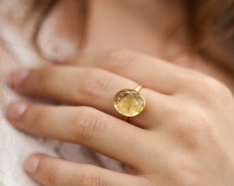 Bague En Or 18 Carats - Poids 5,90 G - Sertie De Quartz Citrine Et Citrine - Occasion