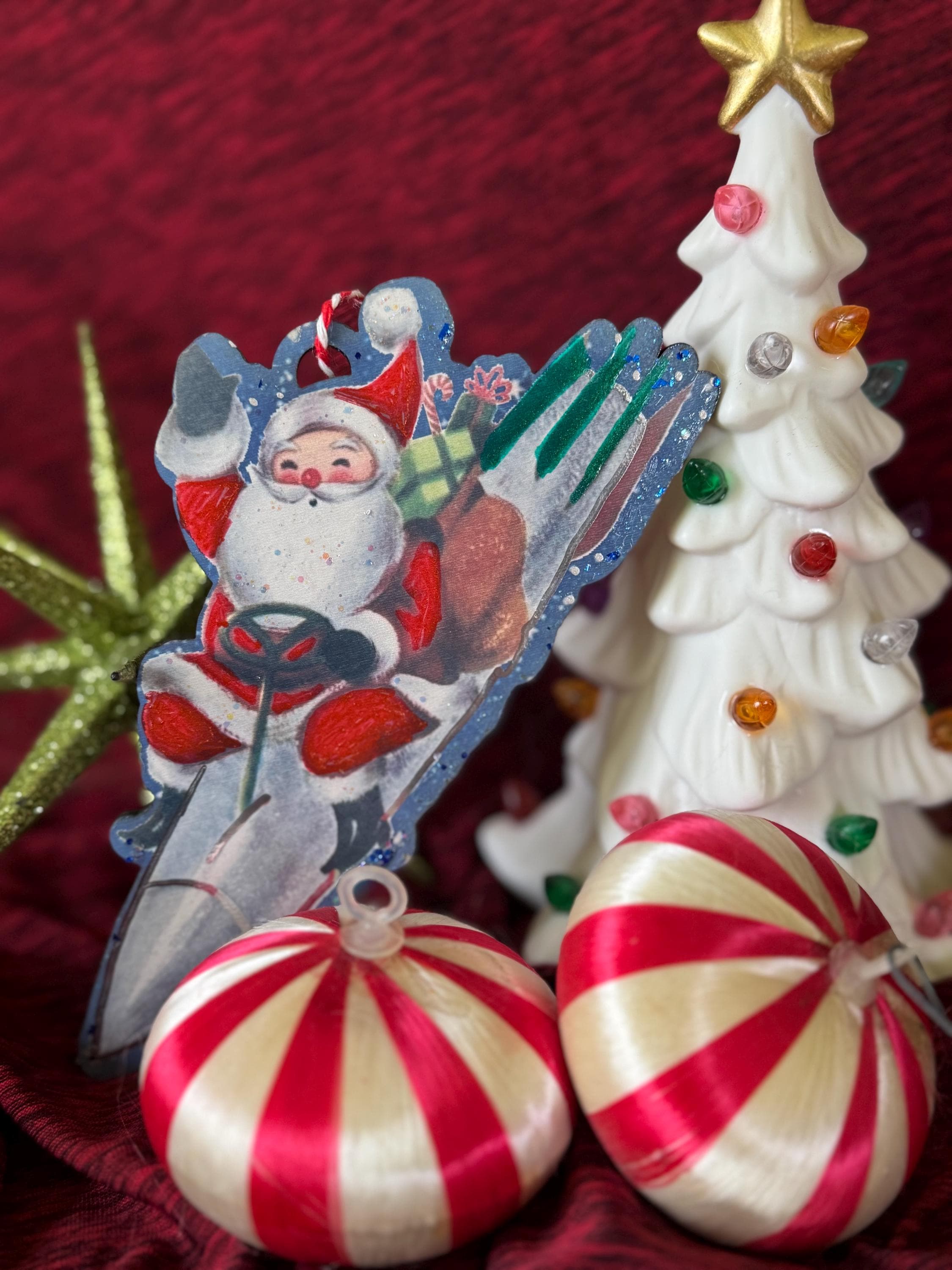 愛らしいレトロなサンタクロースロケット宇宙船オーナメント MCM