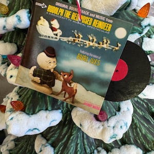 Classic Christmas Tree Ornament Mini Record Album Rudolph the Red Nose Reindeer