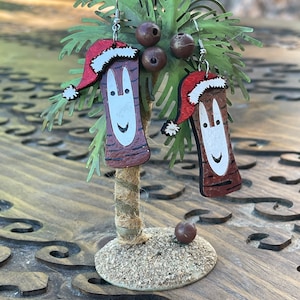 Adorable Handcrafted Tiny TIKI BOB Santa Claus Christmas Tiki Lounge Retro Earrings