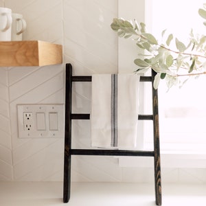 Mini Blanket Ladder: Rustic Pine Tea Towel Holder