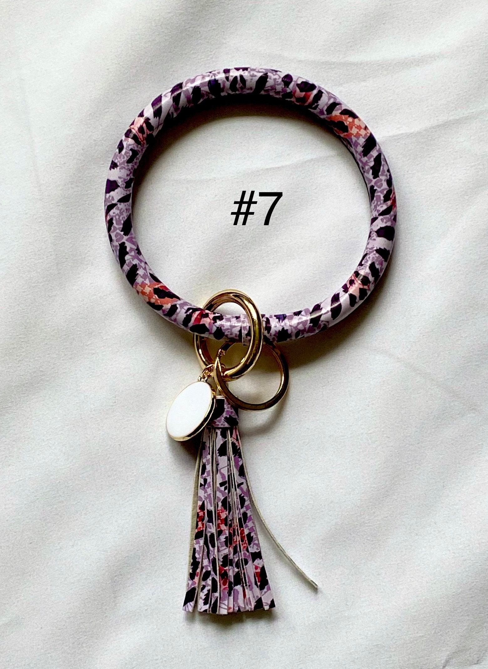 小物 atlast&co keyring Bangle Keychain With Matching Tassel Monogram Disc Keychain